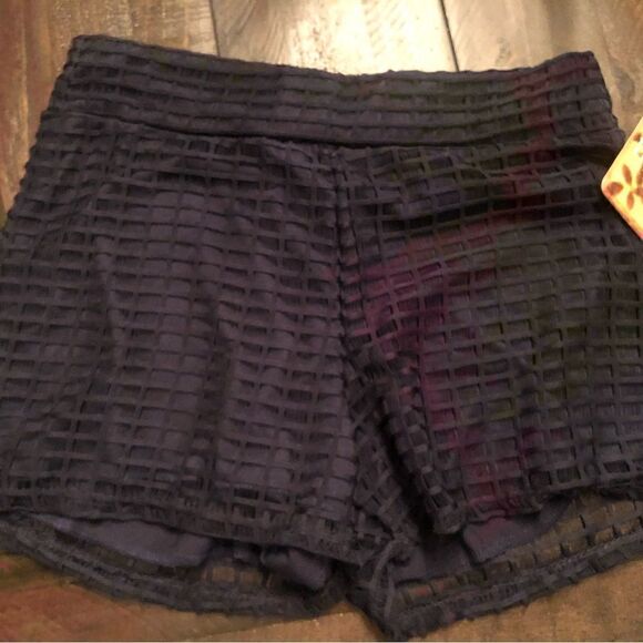 hybrid navy blue shorts size large BNWT - Picture 2 of 5
